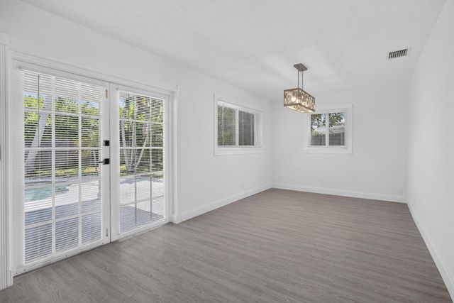 514 Riverside Drive, Palm Beach Gardens, FL 33410