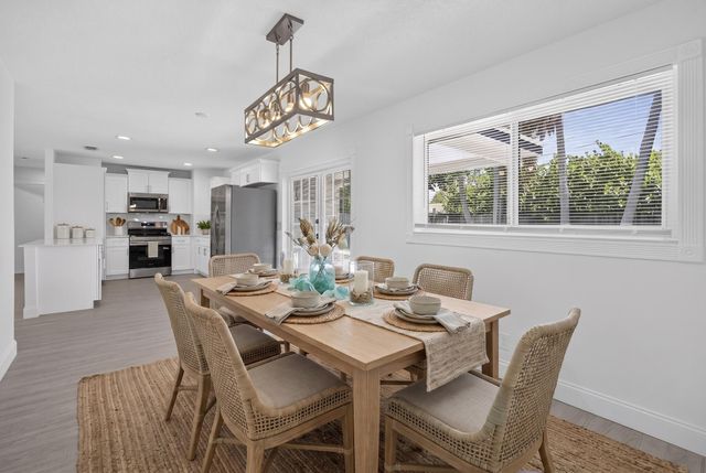 514 Riverside Drive, Palm Beach Gardens, FL 33410
