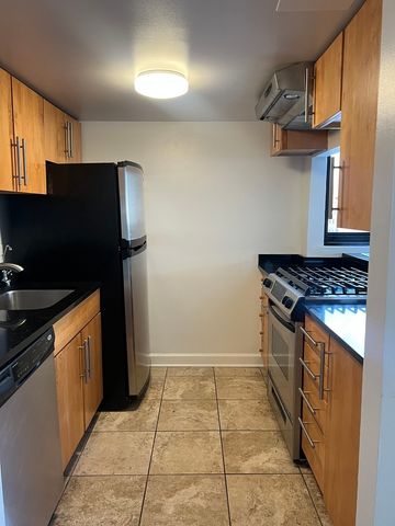 6150 N Kenmore Avenue 6A, Chicago, IL 60660