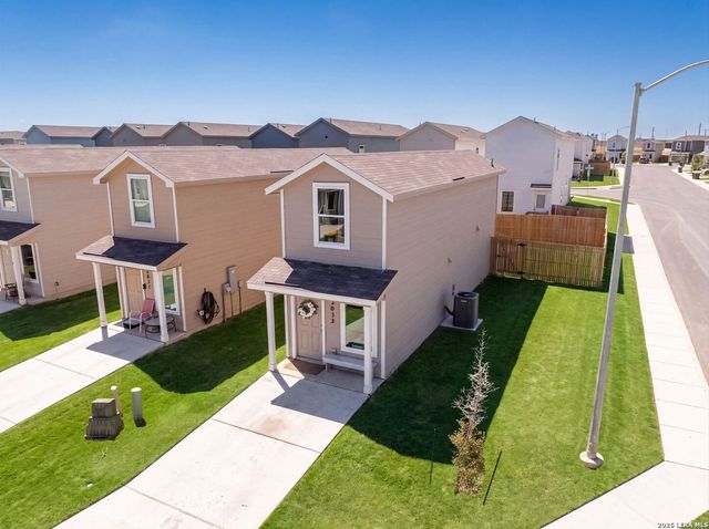 5035 Daisy Blossom, Converse, TX 78109