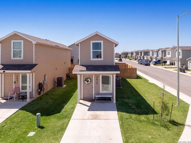 5035 Daisy Blossom, Converse, TX 78109