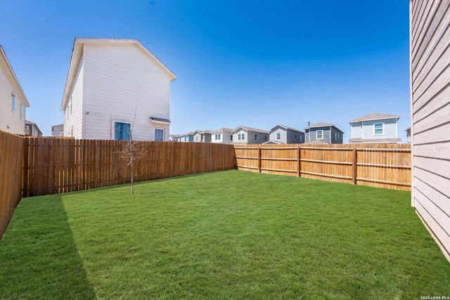5035 Daisy Blossom, Converse, TX 78109