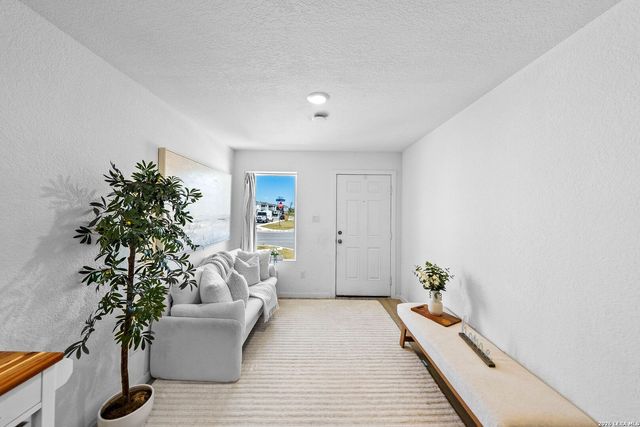 5035 Daisy Blossom, Converse, TX 78109