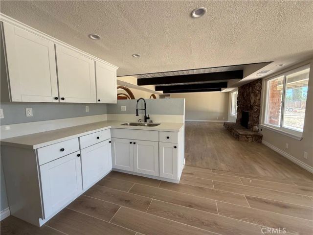 20219 Osseo Road, Apple Valley, CA 92308
