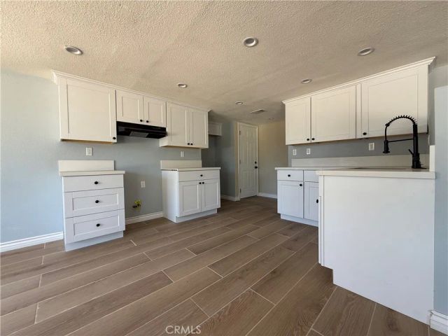 20219 Osseo Road, Apple Valley, CA 92308