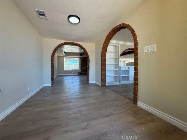 20219 Osseo Road, Apple Valley, CA 92308