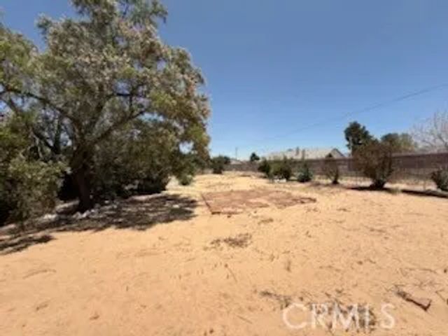 20219 Osseo Road, Apple Valley, CA 92308