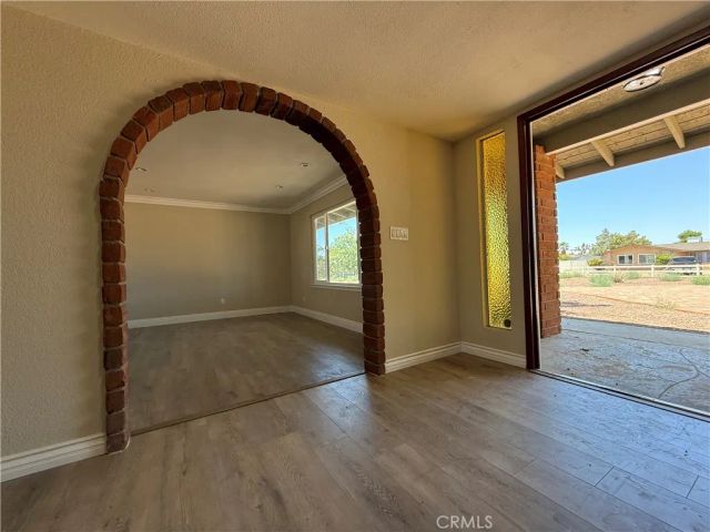 20219 Osseo Road, Apple Valley, CA 92308