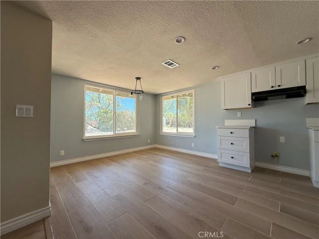 20219 Osseo Road, Apple Valley, CA 92308