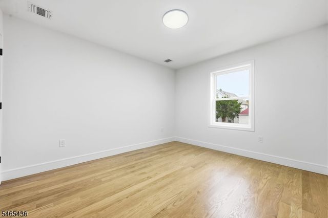 807 Dennis Pl, Linden City, NJ 07036