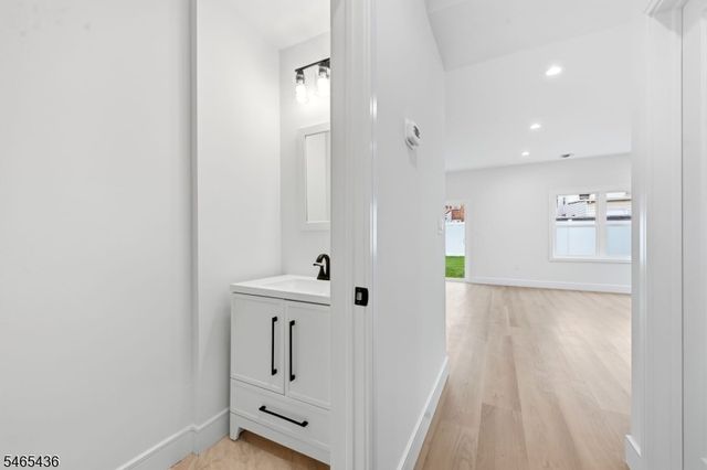 807 Dennis Pl, Linden City, NJ 07036
