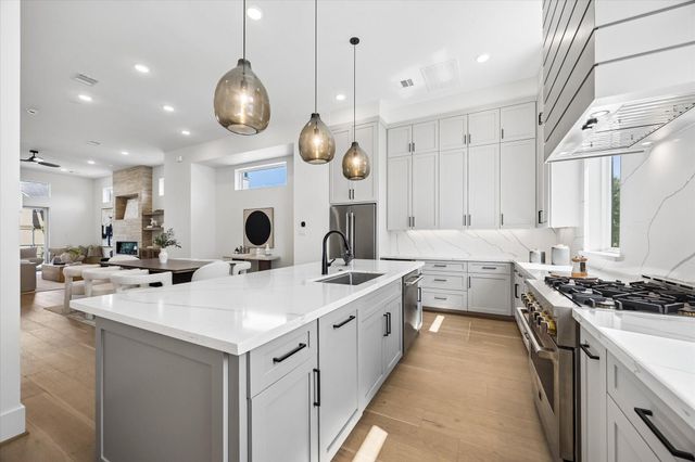 4705 Gibson Street, Houston, TX 77007