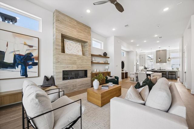 4705 Gibson Street, Houston, TX 77007