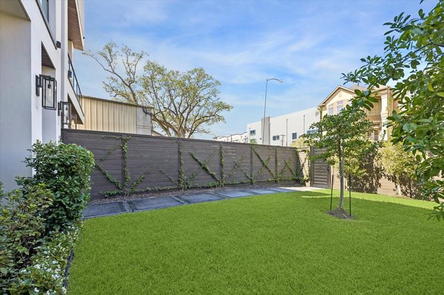 4705 Gibson Street, Houston, TX 77007