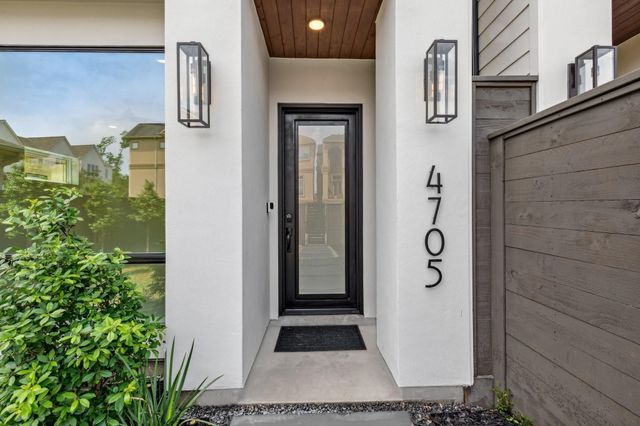 4705 Gibson Street, Houston, TX 77007