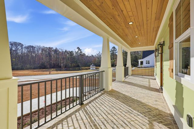 813 Commanders Island Rd., Georgetown, SC 29440
