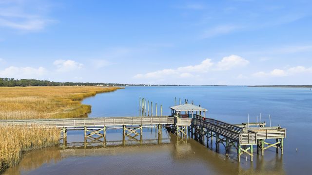 813 Commanders Island Rd., Georgetown, SC 29440