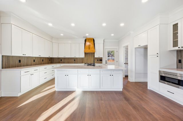 813 Commanders Island Rd., Georgetown, SC 29440