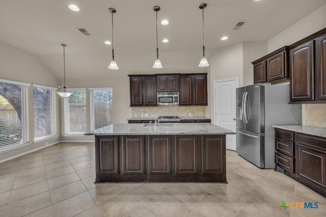 556 Oak Cascade, New Braunfels, TX 78132