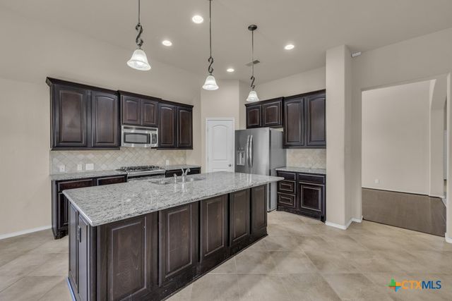556 Oak Cascade, New Braunfels, TX 78132