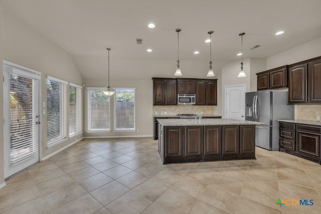 556 Oak Cascade, New Braunfels, TX 78132