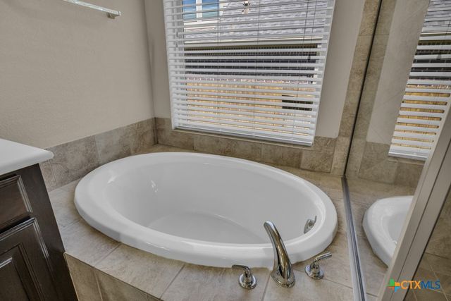 556 Oak Cascade, New Braunfels, TX 78132