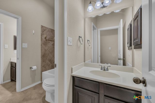 556 Oak Cascade, New Braunfels, TX 78132