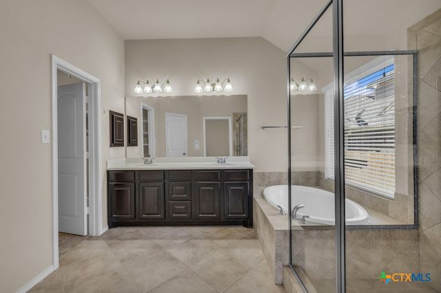 556 Oak Cascade, New Braunfels, TX 78132