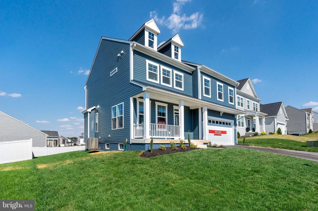 204 DETROIT SQ, Martinsburg, WV 25403