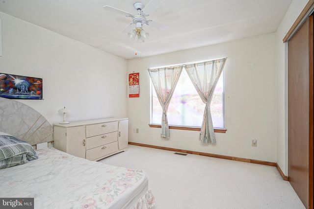 209 VERMILLION LN, Glassboro, NJ 08028