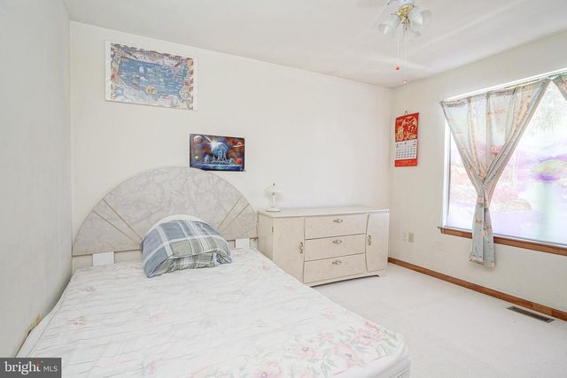 209 VERMILLION LN, Glassboro, NJ 08028