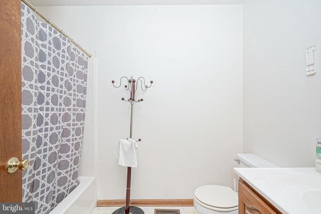 209 VERMILLION LN, Glassboro, NJ 08028