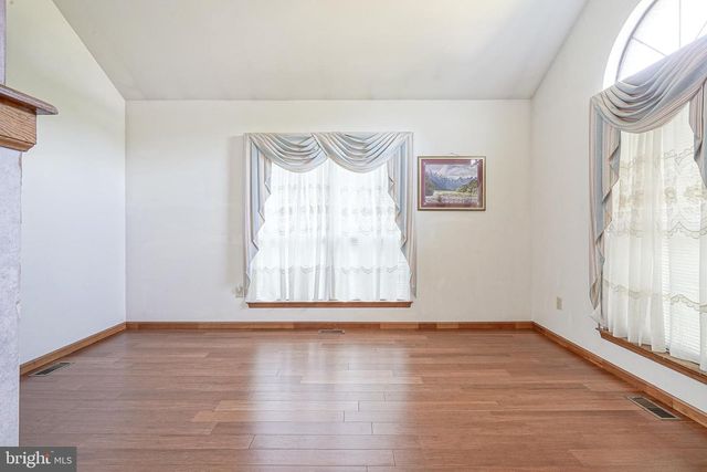 209 VERMILLION LN, Glassboro, NJ 08028