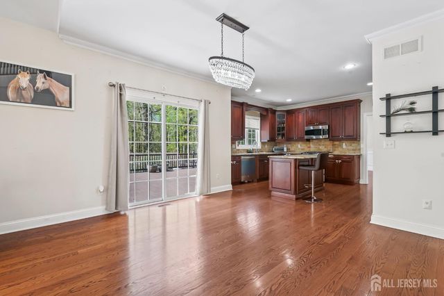 39 Friendship Road, Cranbury, NJ 08512