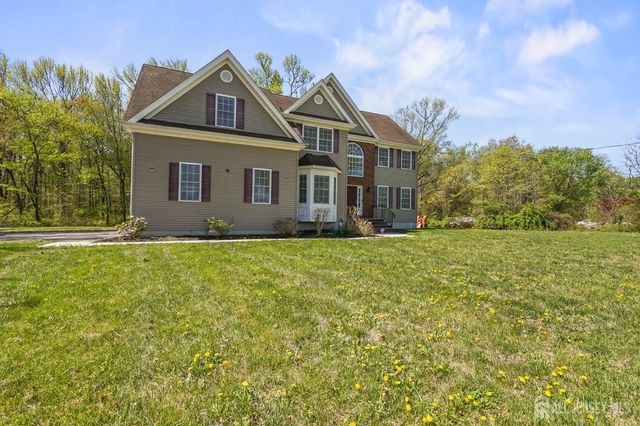 39 Friendship Road, Cranbury, NJ 08512