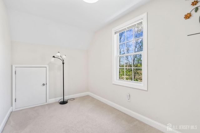 39 Friendship Road, Cranbury, NJ 08512