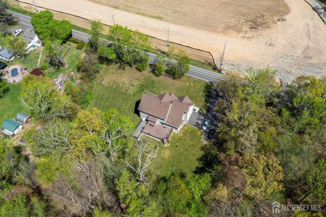 39 Friendship Road, Cranbury, NJ 08512