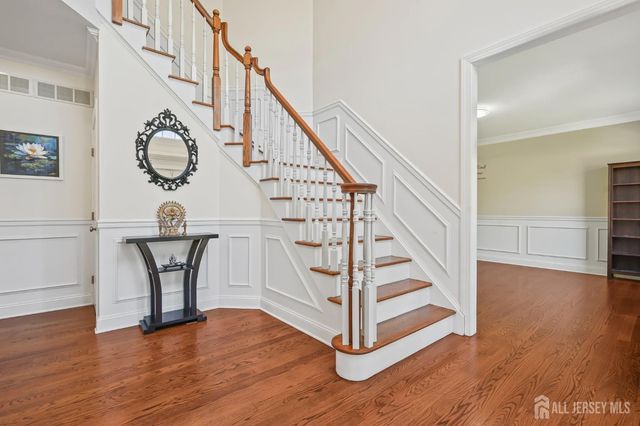 39 Friendship Road, Cranbury, NJ 08512