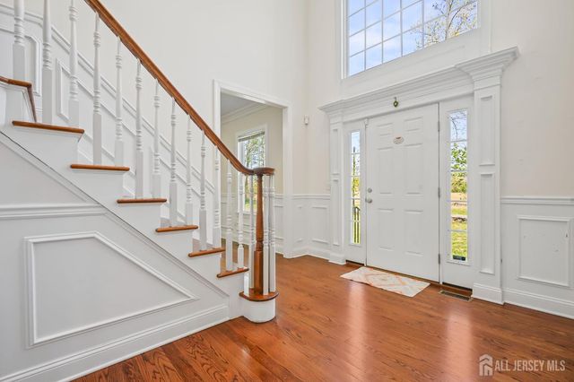 39 Friendship Road, Cranbury, NJ 08512