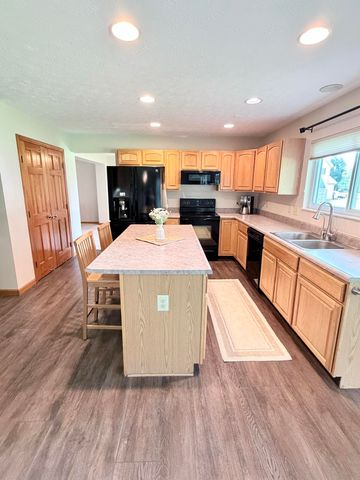 554 Woodbury Court 554 Woodbury Court, Troy, OH 45373
