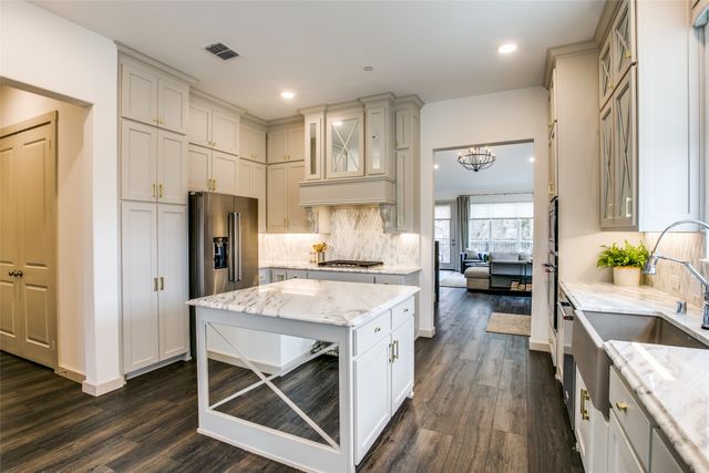 100 Claire Drive, Trophy Club, TX 76262