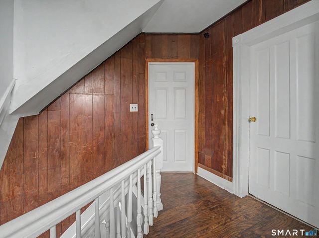 865 Iranistan Avenue, Bridgeport, CT 06604
