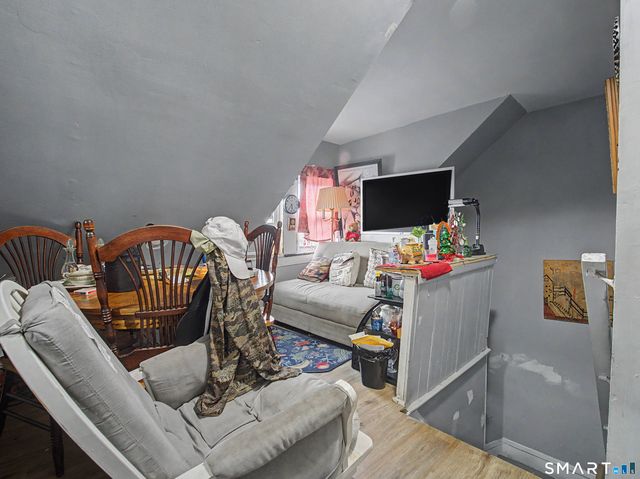 865 Iranistan Avenue, Bridgeport, CT 06604