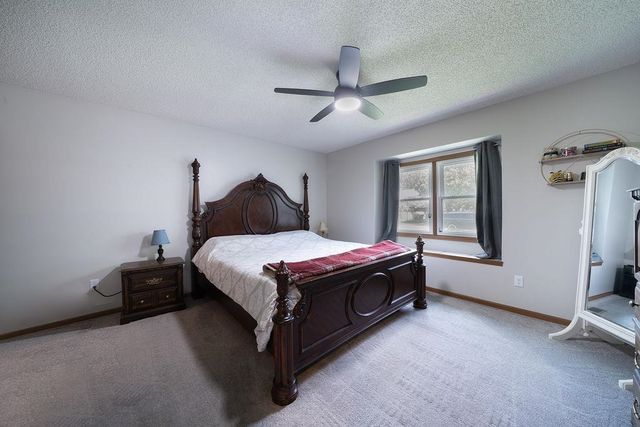 601 E Dover Dr., Valley Center, KS 67147