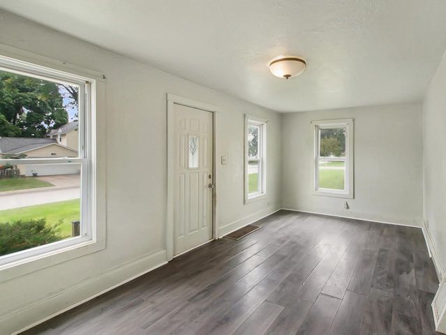 1405 S VAN BUREN STREET, Green Bay, WI 54301