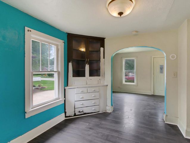 1405 S VAN BUREN STREET, Green Bay, WI 54301