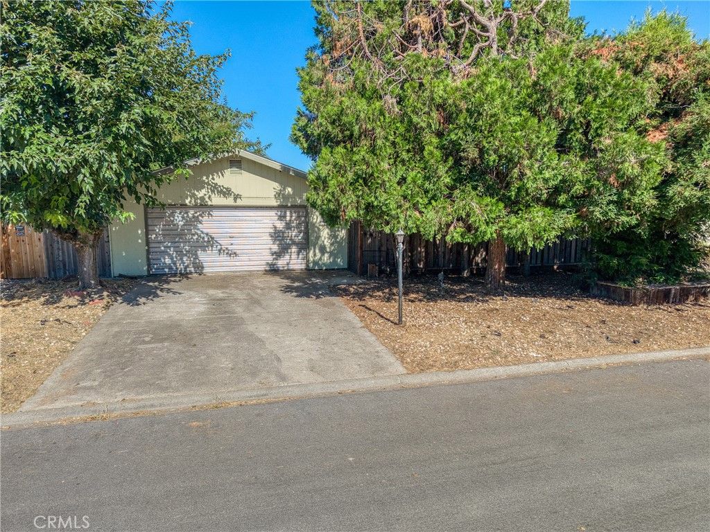 Image 10 of property listing at 7295 Marina Court, Clearlake, CA 95422