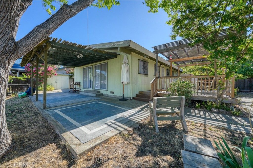 Image 14 of property listing at 7295 Marina Court, Clearlake, CA 95422
