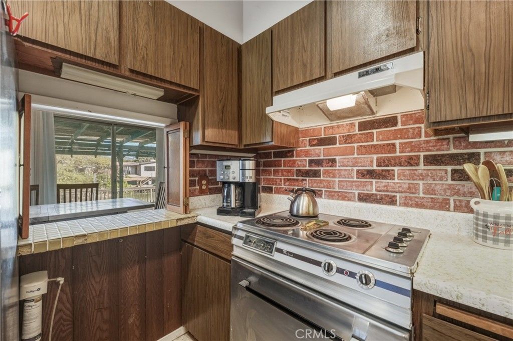 Image 26 of property listing at 7295 Marina Court, Clearlake, CA 95422