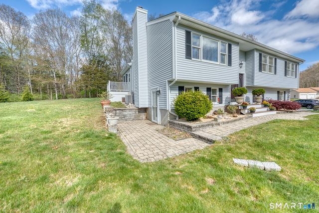 11 Hally Lane, Colchester, CT 06415